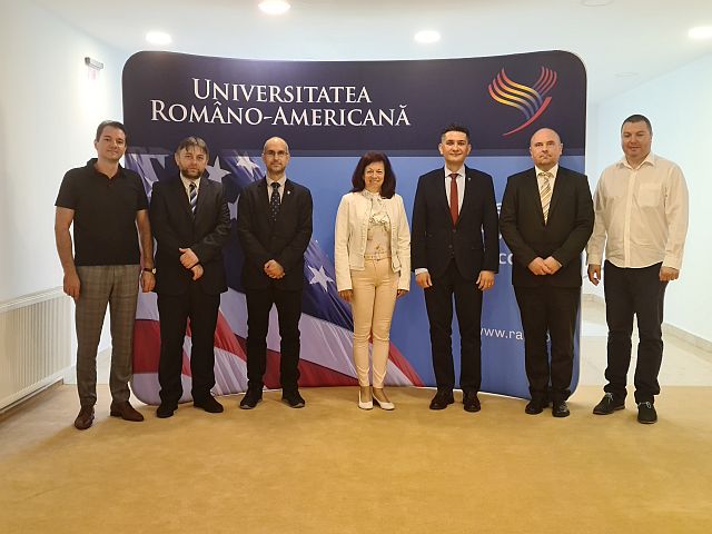 Tárgyalást folytattunk a Román-Amerikai Egyetem vezetőségével.
