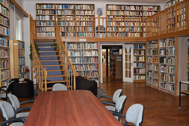 EJF-könyvtár