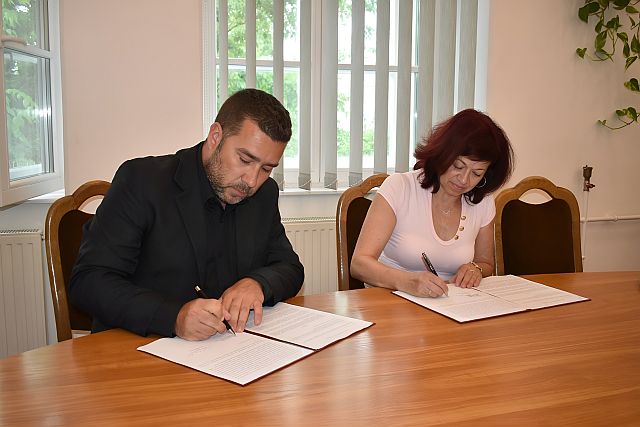 Együttműködési megállapodás a Duna Népzene-Néptánc Tanodával.
