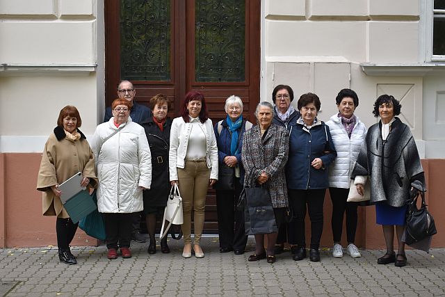 55 éve végzett hallgatók találkozója.