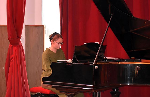 2025. évi karácsonyi műsor a főiskolán.