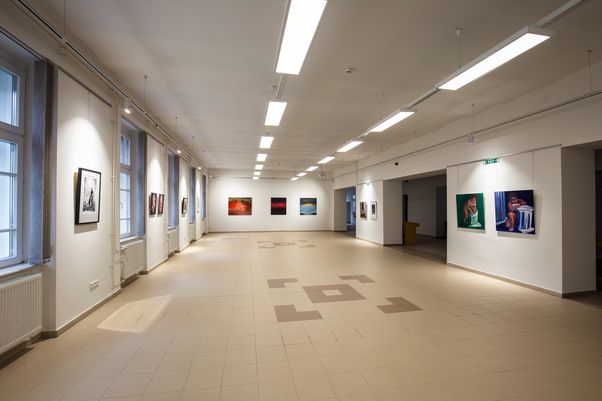 A XI. Caffart Nemzetközi Művésztelep kiállítása az EJF Kortárs Galériájában.