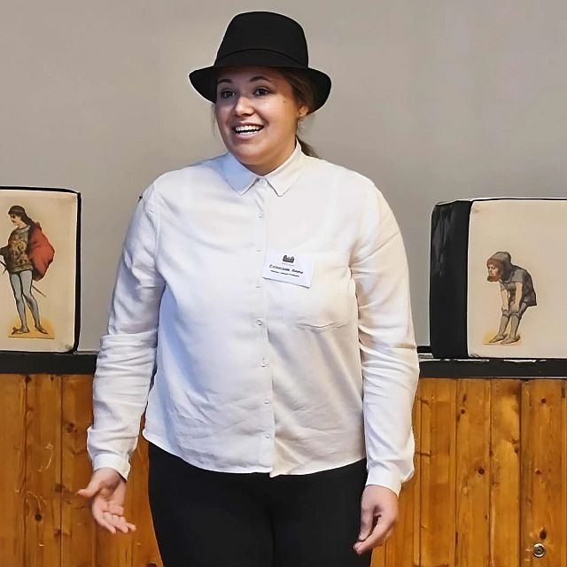 Népek meséi mesemondó verseny.