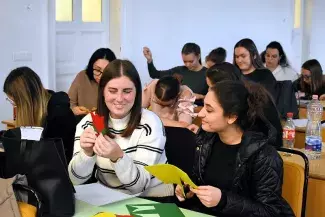 Mesék, mondókák, bábok a bölcsődei nevelésben