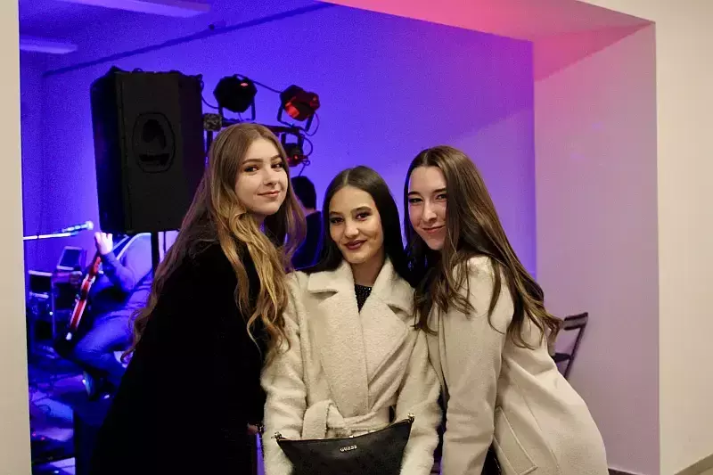 Gólyabál: elsőévesek az ünnep fényében