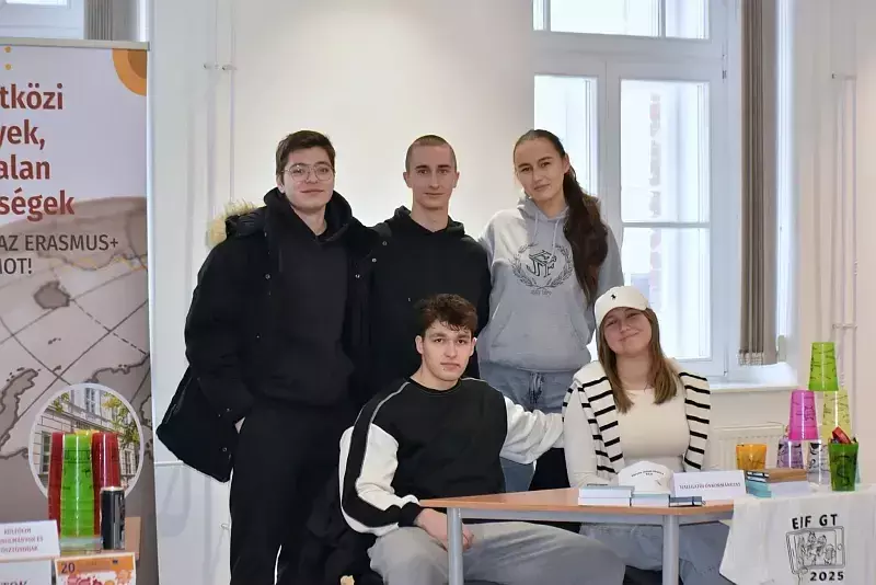 Segítség a pályaválasztáshoz: nyílt nap az Eötvös József Főiskolán