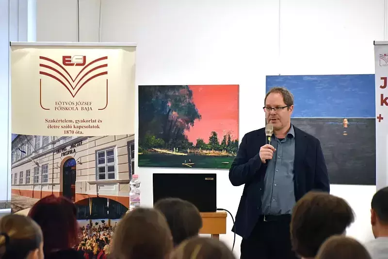 Segítség a pályaválasztáshoz: nyílt nap az Eötvös József Főiskolán