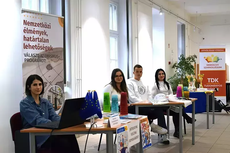 Kapunyitás a főiskolán: Nyílt nap a felvételizőknek