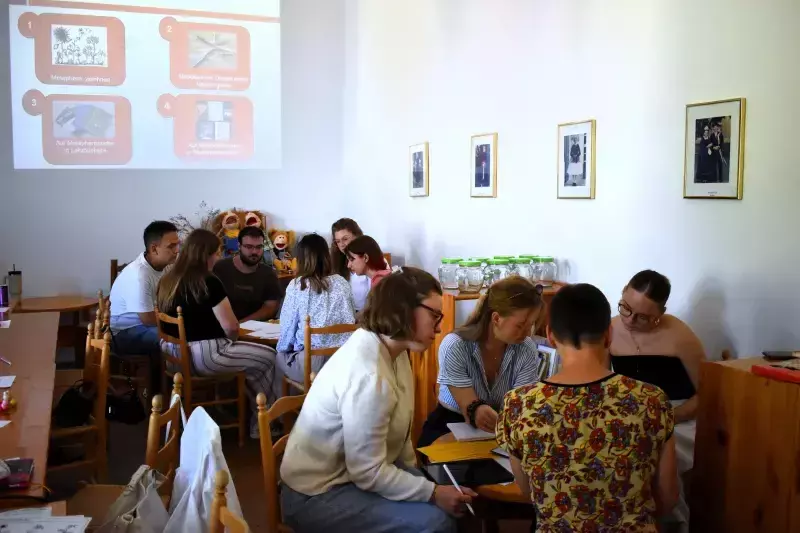 Az Erfurti Egyetem hallgatói Baján.