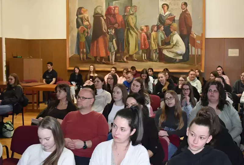 Témaajánlások hallgatóknak 