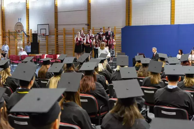 2025. évi nyári diplomaátadó ünnepség az EJF-en