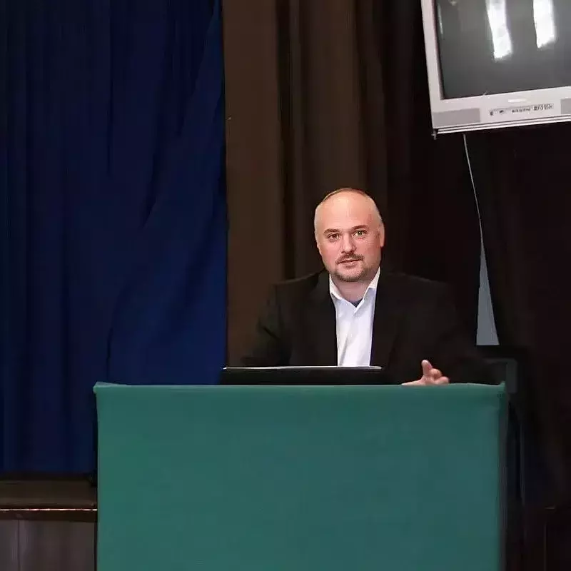 Kernya László