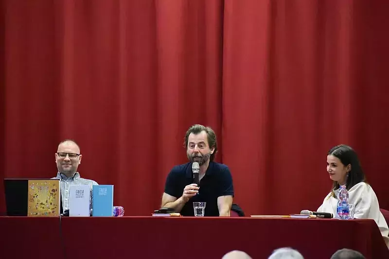 Megtelt a főiskola nagyelőadója Grecsó Krisztián előadására