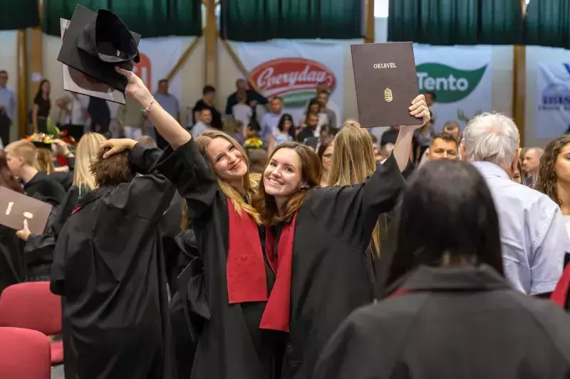 2025. évi nyári diplomaátadó ünnepség az EJF-en